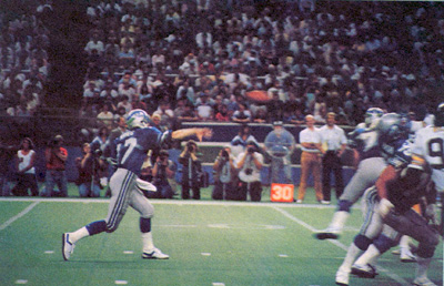 Dave Krieg photo scanned from Inside the Seahawks magazine, 1986